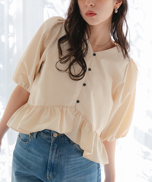 ペプラムギャザーパフスリーブブラウス