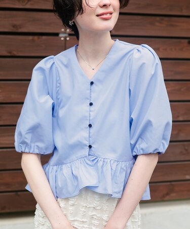 ペプラムギャザーパフスリーブブラウス