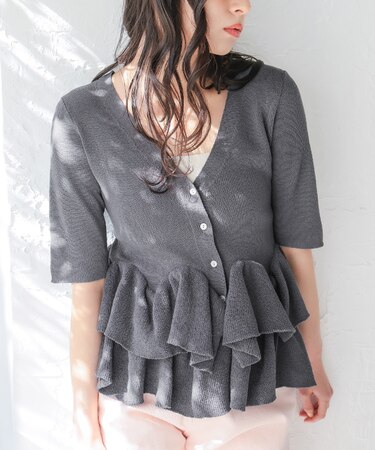 ハーフスリーブフリルヘムニットカーディガン