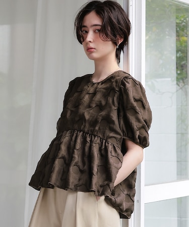 ドットパフスリーブブラウス