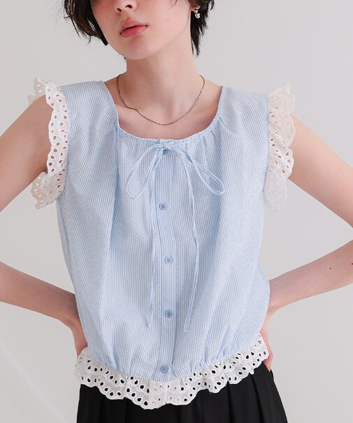 レースフリル付きノースリーブコンパクトブラウス