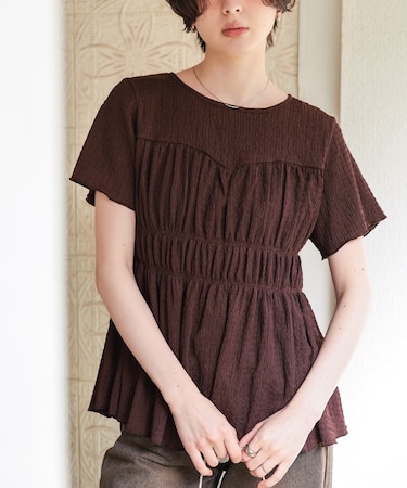 シャーリングペプラムトップス