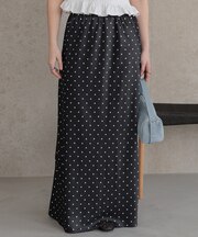 美シルエットサテンスカート