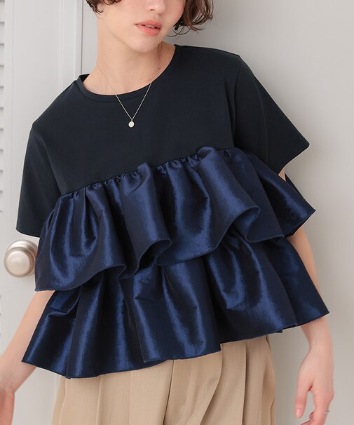 シャイニーティアードフリルトップス