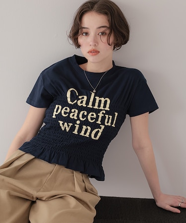 シャーリングロゴプリントTシャツ