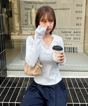 レース付Vネックリブニットトップス