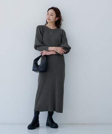 ボリュームスリーブマキシ丈ニットワンピース