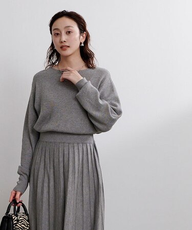 ウエストマークプリーツロングニットワンピース