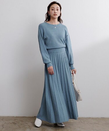 ウエストマークプリーツロングニットワンピース