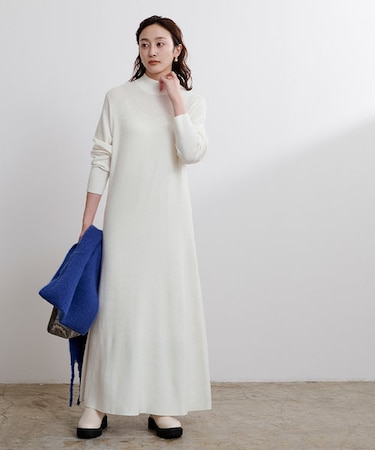ハイネックフレアニットワンピース