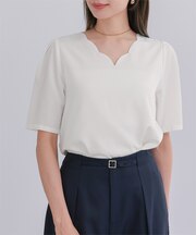 Vネックスカラップタックスリーブトップス