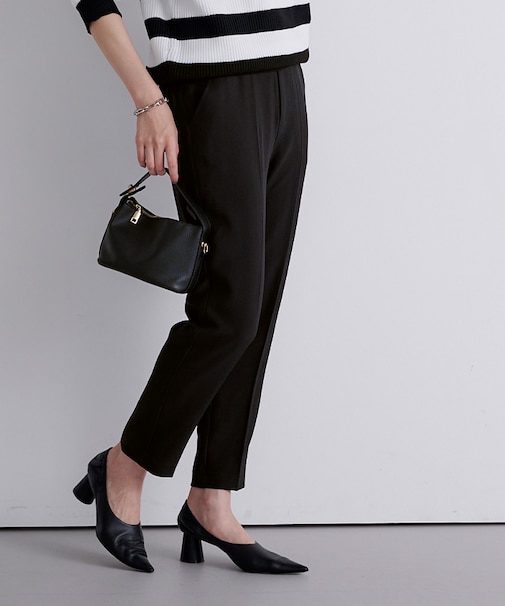 ウェッジスラブセンタープレステーパードパンツ