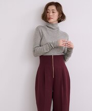 ウールブレンドハイネックリブニット
