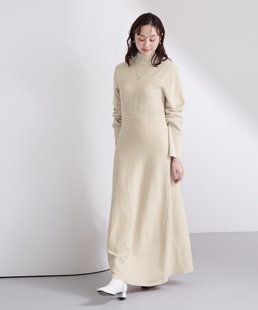 フィンガーホール付ニットワンピース