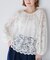 ボリュームスリーブスカラップレースブラウス