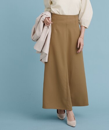 セミタイトフレアスカート