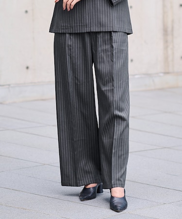 センタープレスタックワイドパンツ