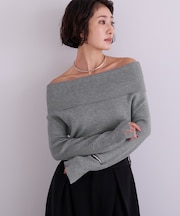 オフショルダーリブニット