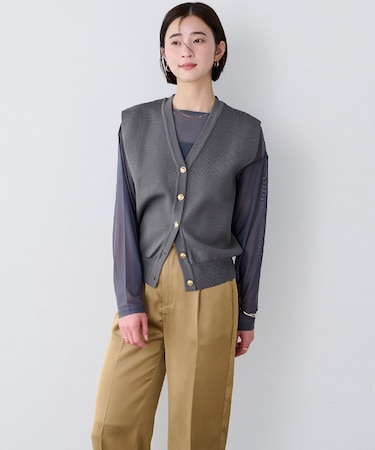 ゴールド釦コクーンニットベスト