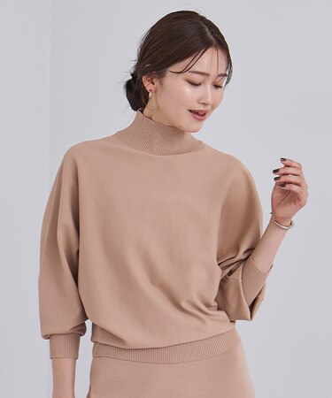 スポンディッシュハイネックドルマンスリーブニット