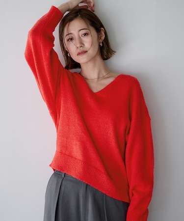 ウールブレンドVネックニットプルオーバー