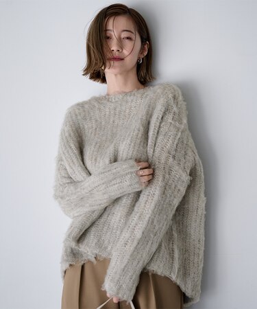 モヘアタッチボートネックニット