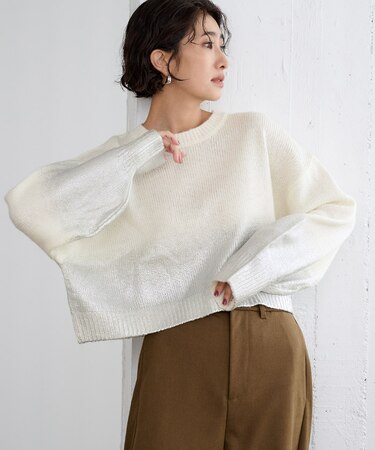 シルバー箔プリントクロップド丈プルオーバー