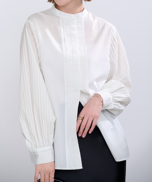 プリーツデザインバンドカラーブラウス