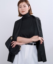 ハイネックハーフスリーブフィットニット