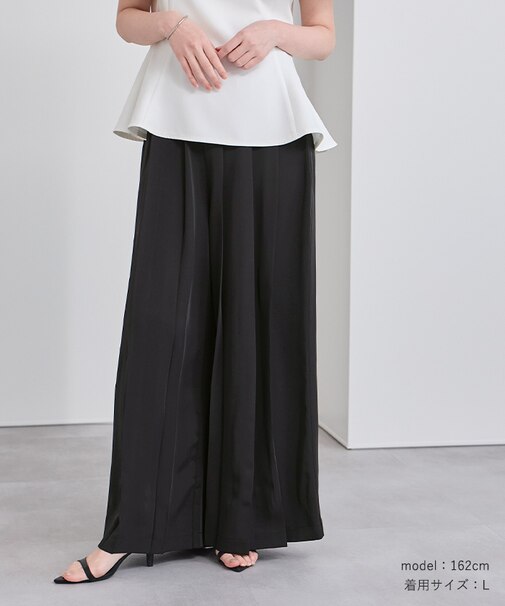 プリーツワイドパンツ