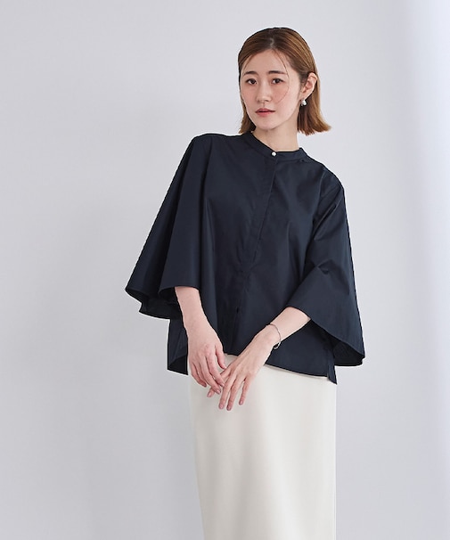 パール釦バンドカラーフレアスリーブブラウス