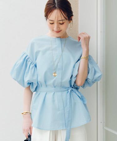 ベルト付ノーカラーバルーンスリーブブラウス