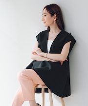 ディープVネックフレアトップス