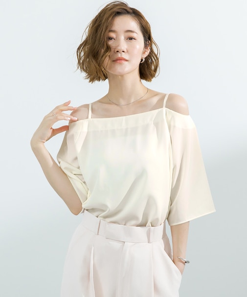 ハーフスリーブオフショルダーブラウス