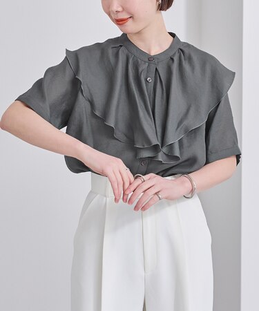 バンドカラータックラッフルブラウス