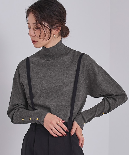 ハイネックゴールド釦ラグランスリーブニット