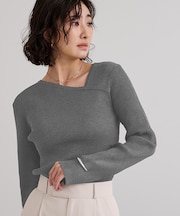 アシンメトリーネックリブニット