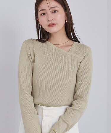 アシンメトリーネックリブニット