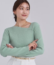 アシンメトリーネックリブニット