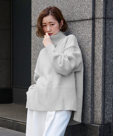 ハイネックサイドスリットオーバーサイズニット