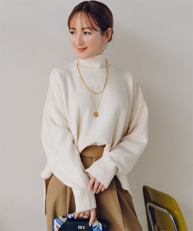 スフレタッチハイネックオーバーサイズニット