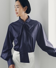 袖タックボウタイブラウス