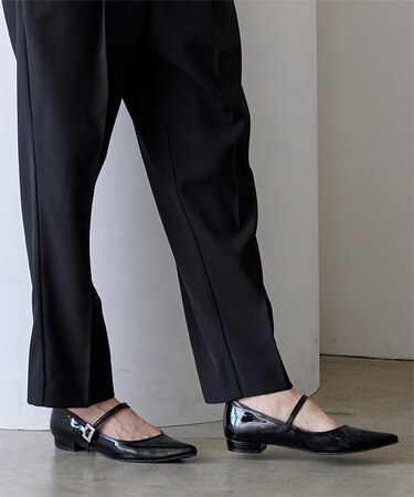 ビジューベルトパンプス