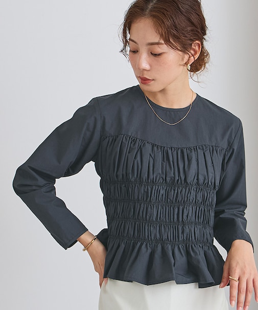 シャーリングブラウス