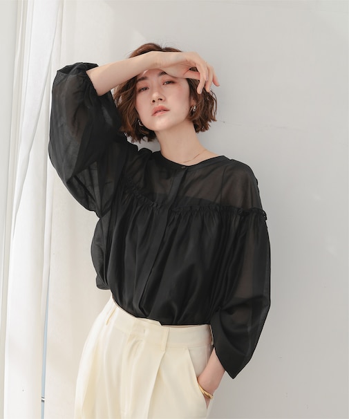 ライトシアーギャザーブラウス