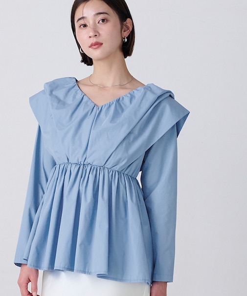 タックショルダーペプラムブラウス