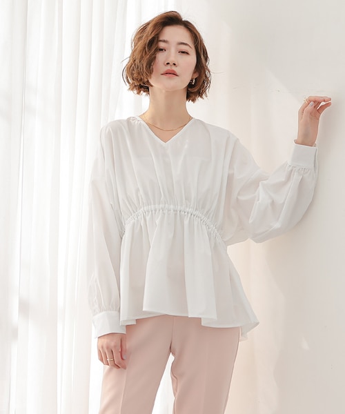 Vネックウエストギャザーブラウス｜ユアーズの通販｜&mall（アンド