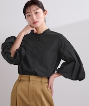 バンドカラー袖ボリュームブラウス