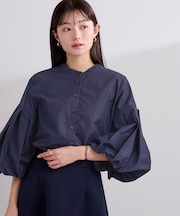 バンドカラー袖ボリュームブラウス