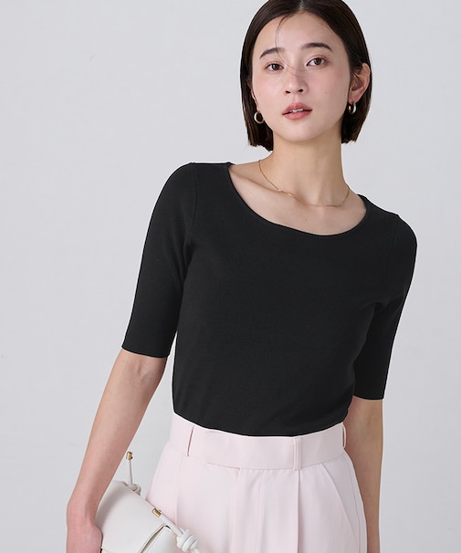 ラウンドネックハーフスリーブニット